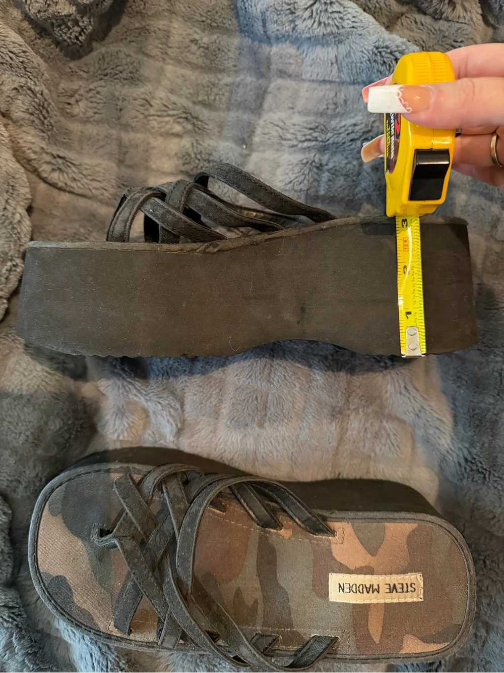 Y2K Steve Madden Black Suede-Style Camo Platform Sandals